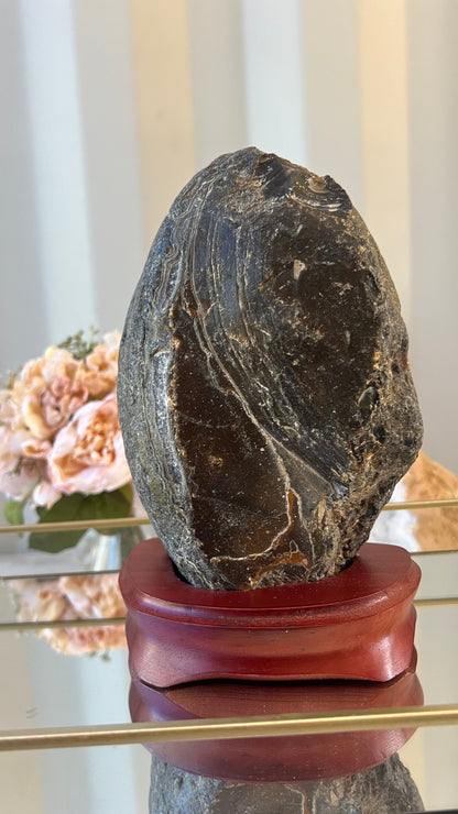 Large Agate on stand 2.311kg