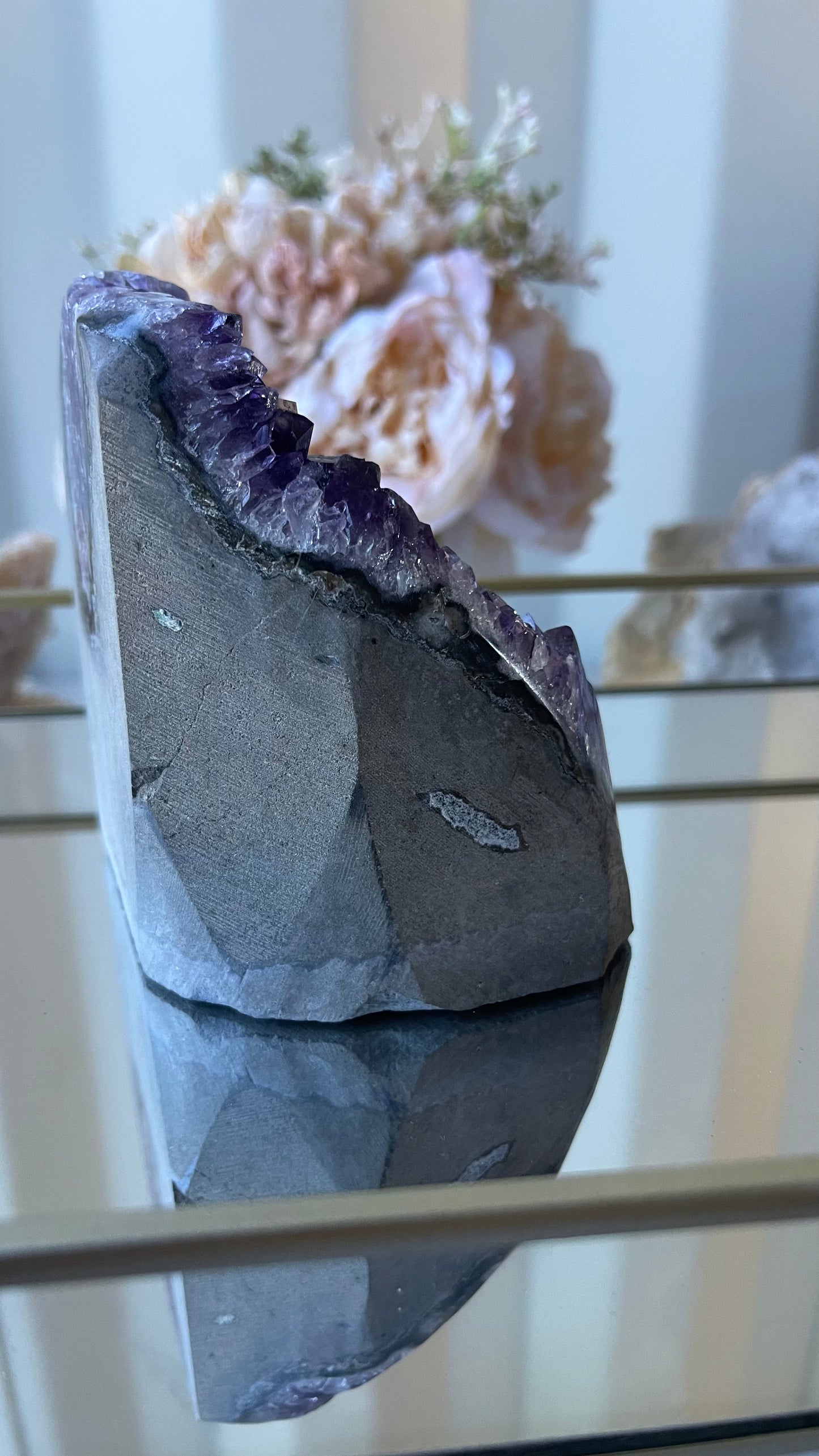 Amethyst cluster self standing 1kg D