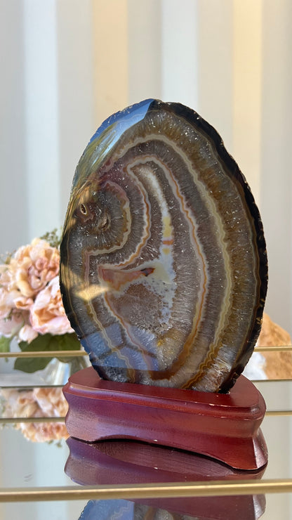 Large Agate on stand 2.311kg