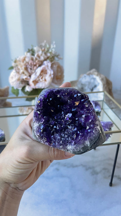 Amethyst Cluster self standing E