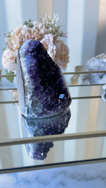 Amethyst Cluster 736g self standing B