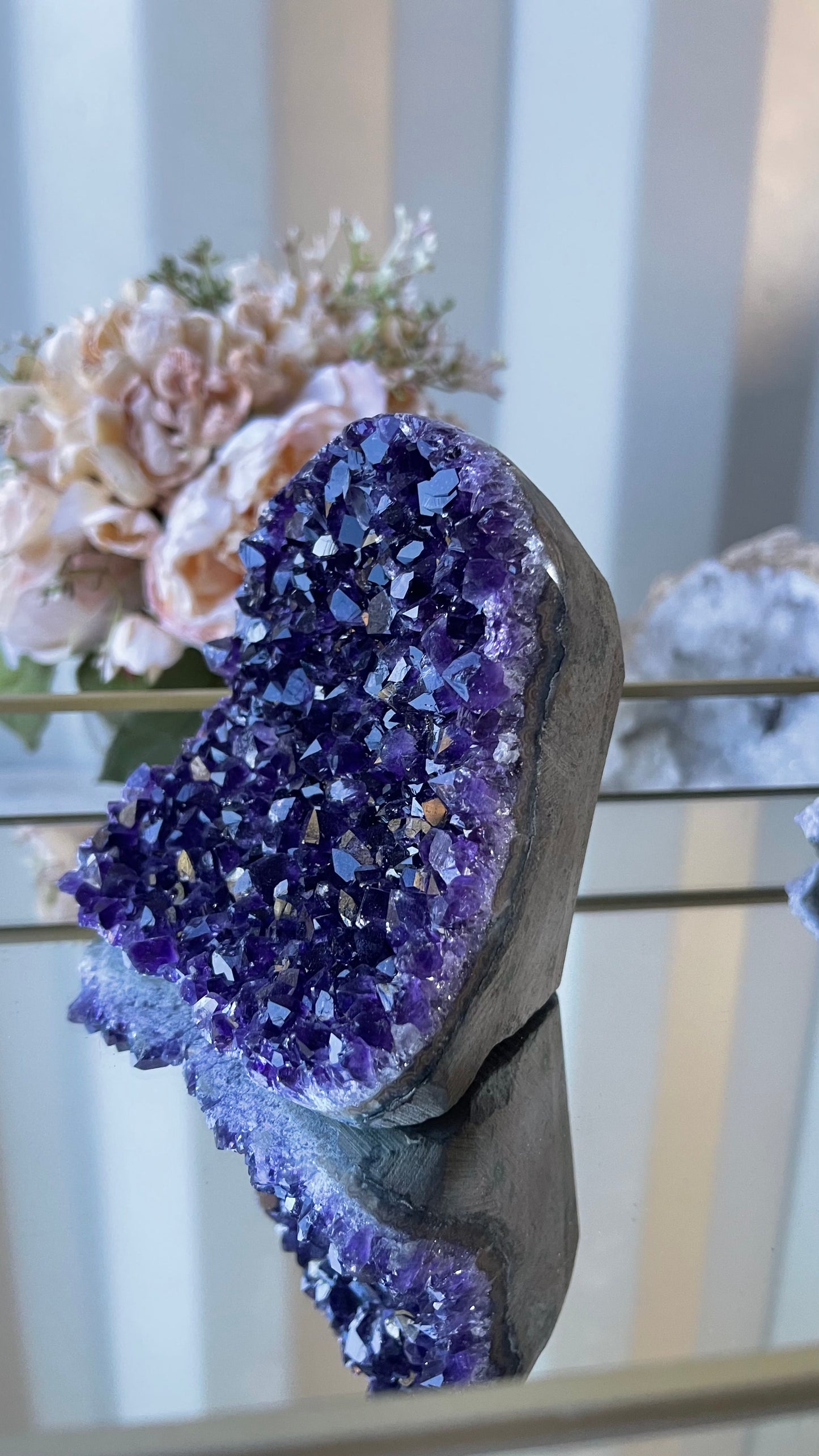 Amethyst cluster Self standing 821g C