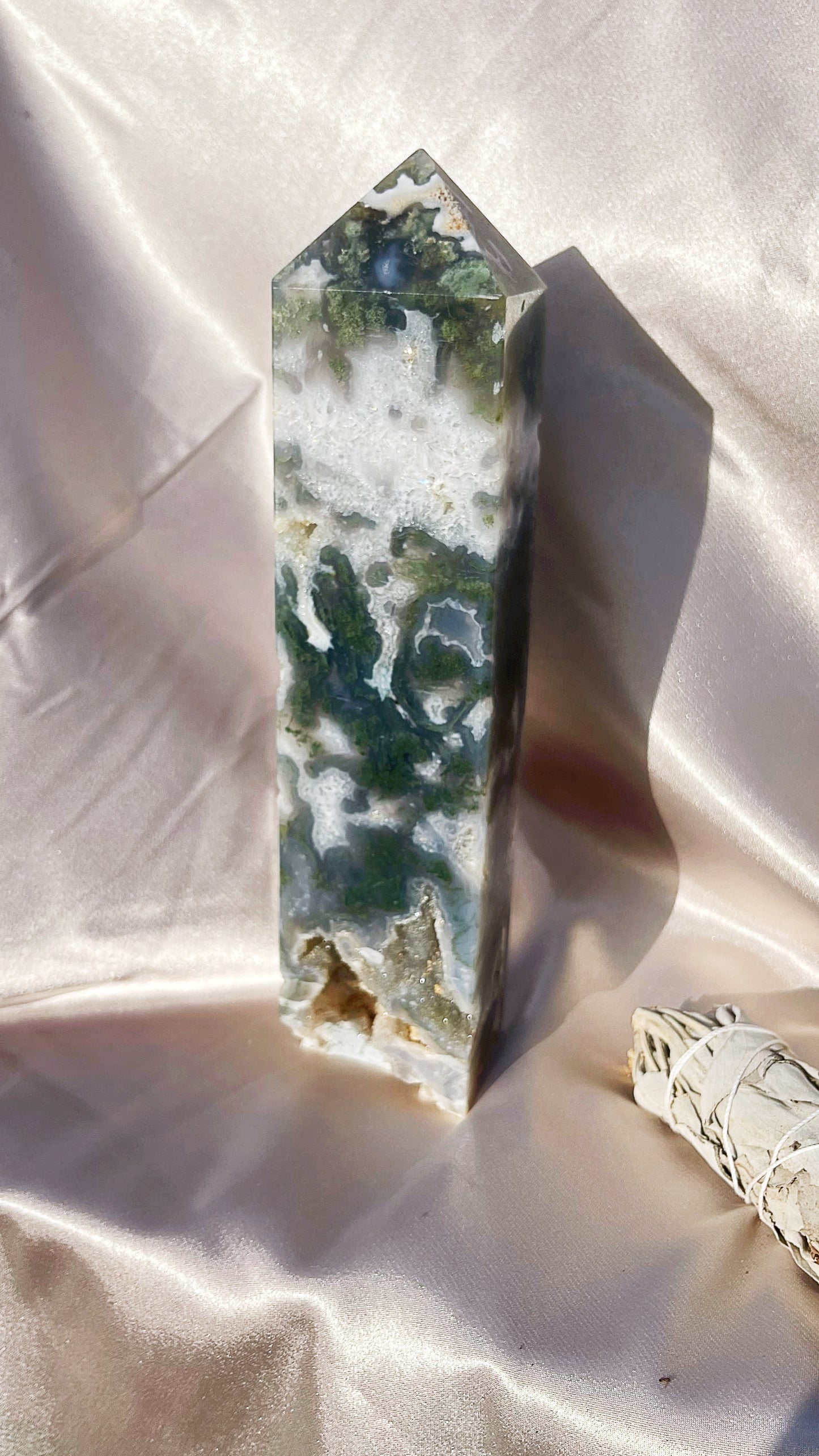 Moss Agate tower 773g 02